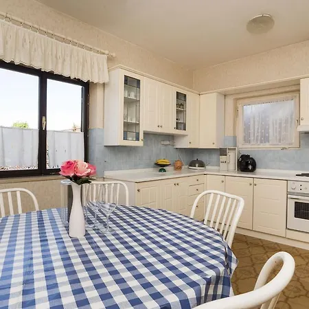 Vesna Komunela Apartment