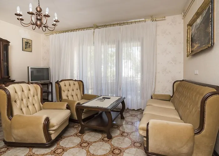 Apartament Vesna Komunela