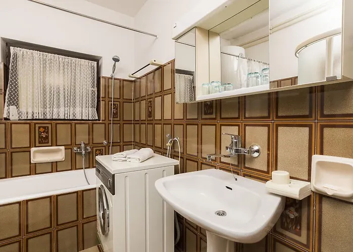 Vesna Komunela Apartament