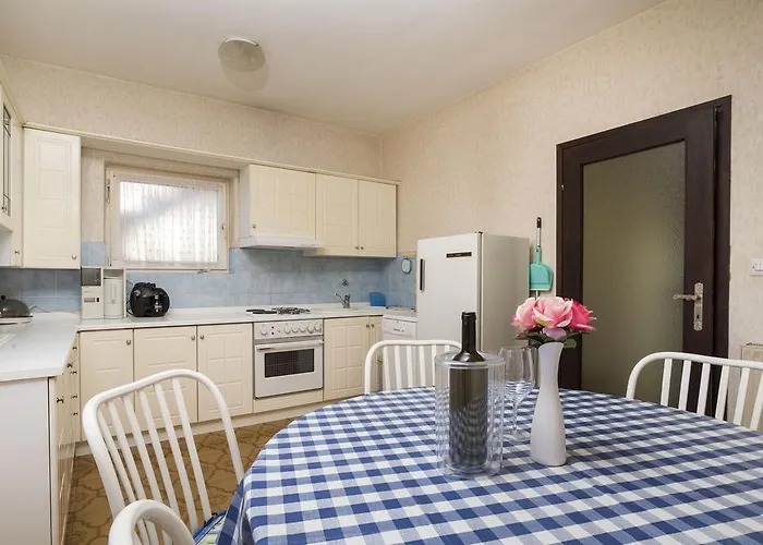 Apartament Vesna Komunela *