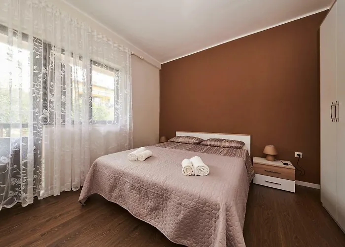 Vesna Komunela Apartament